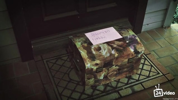 Айви Вулф (Ivy Wolfe) трахают на кровати