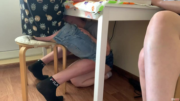 Жена не поймала на измене с соседкой