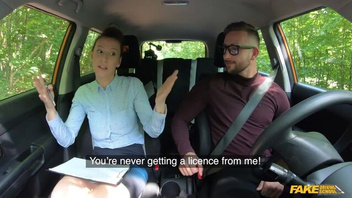 Телочка инструктор  хочет подопечного