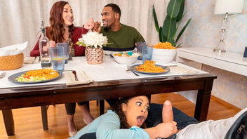 Белый  жарится с секси  негритянкой