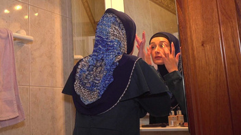 Хочет  ее жарко трахать, Елена (Elena Lux)