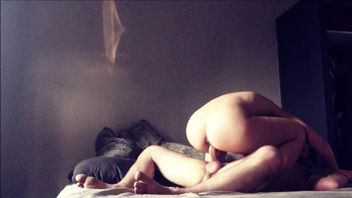 Села киской на любимый стояк