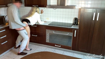 Блондинка  изменяет мужу