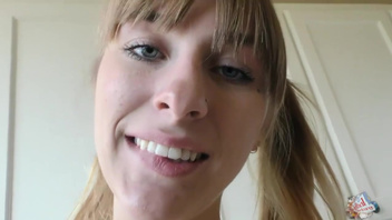 Пышногрудая красавица классно ебется