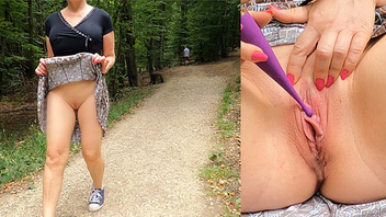 Соло  в лесу от сучки  распутницы