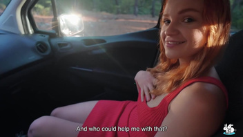 Сисястую шлюшку самец  отлично поебал возле машины