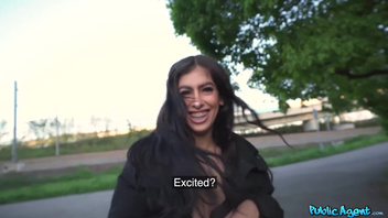 Снял шкуру и ее выебал на улице