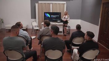 Самцы  мощно опустили пышногрудую  милфу