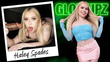 Нигер круто  отодрал белую милую сучку