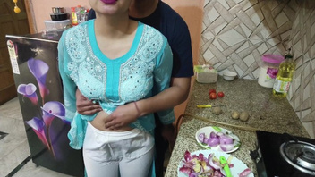 Оральные индийские шалости на хате