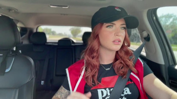 Рыженькая баба согласилась соснуть хуй