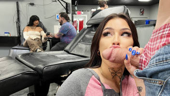 В тату салоне, горячая порнуха