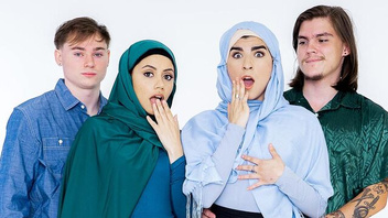 Выебали двух скромных девок