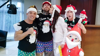 Новогодний секс для красавицы