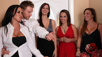 Крутая ебля с сиськастой телкой