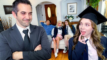 Молоденькая деваха круто трахается