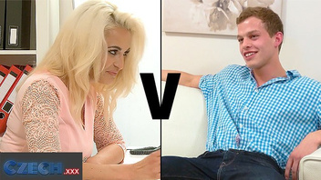 Зрелка Николь (Nicole Vice) на крепком хуе