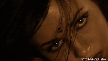 Милая телка себя показала