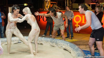 Борьба и ебля в грязи