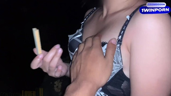 Дал телочке в ротик и поебал