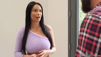 Член в жопу для сисястой самки