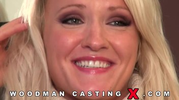 Блондинка на кастинге Вудмана в Питере