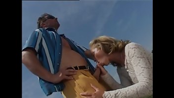 Кинул палку у озера