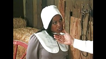 Межрасовый секс с сексапильной чернокожей самочкой