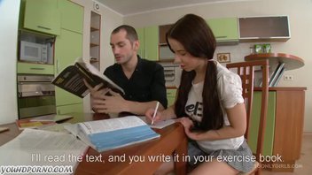 Парень помог сокурснице с уроками и отлично ее отжарил