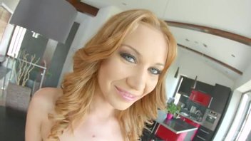 По всем отверстиям сексуальная давалка отлично получила хуем