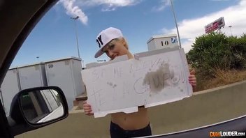 Блядун снял путану и отлично продул ей похотливые отверстия