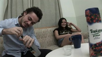 Пьяная девушка была не против анального перепихона