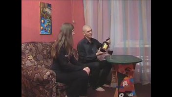 девушка нажралась вина и сильно захотела секса